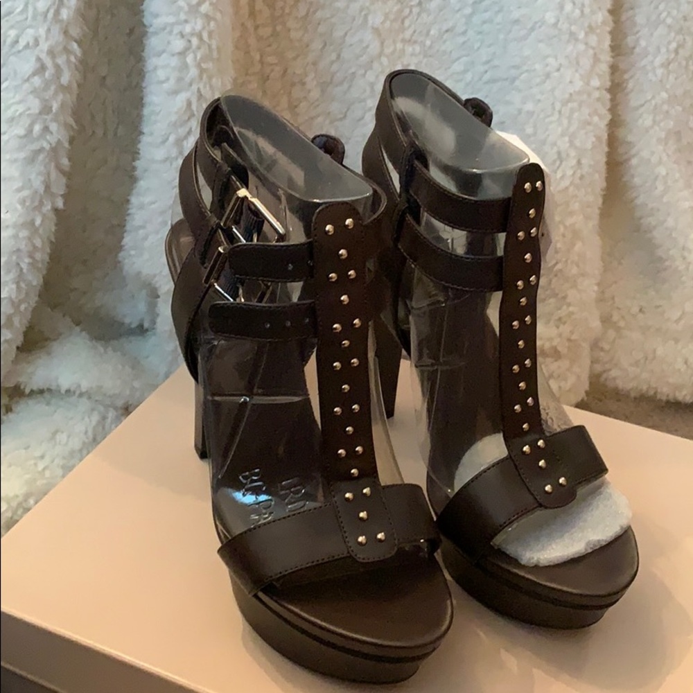 BCBG PAMM B platform sandal